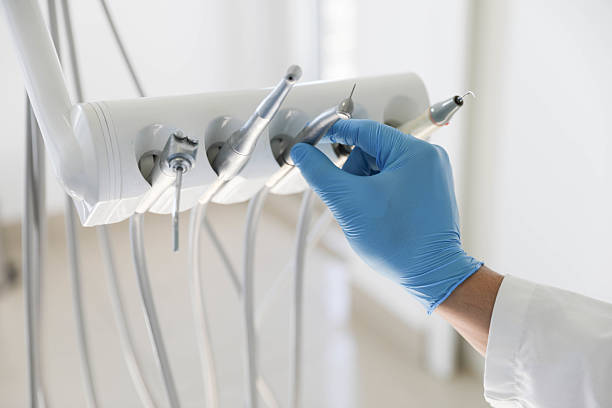 Professional Tooth Extraction technician working in Rockwall County County, TX